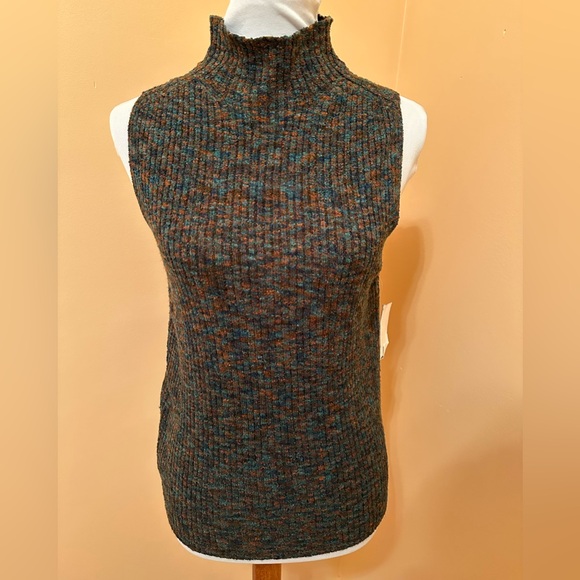 Multicolor Sleeveless Turtleneck Sweater - Picture 1 of 4